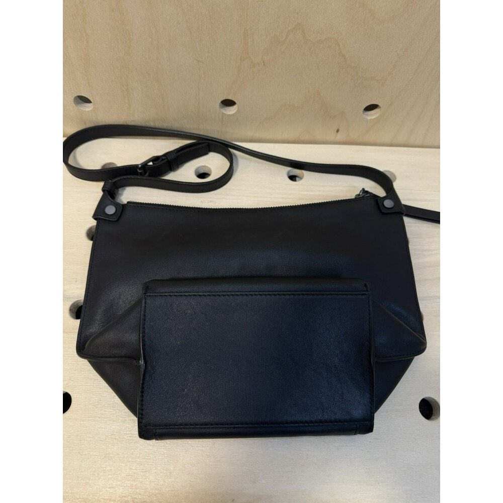 ECCO Black Sculptured Crossbody Black Shoulder Bag Purse EUC - Picture 13 of 16